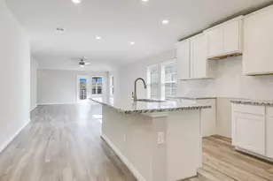 725 Sue Peaks Loop, Dripping Springs, TX 78620 - Photo 4