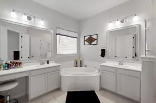311 Bear Oak St, Hutto, TX 78634 - Photo 16