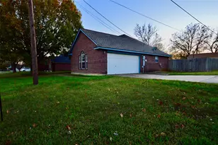 643 Yegua Dr, Lexington, TX 78947 - Photo 2