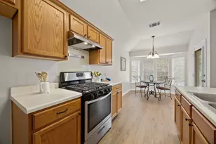 803 Sparkling Brook Ln, Leander, TX 78641 - Photo 10