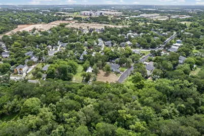 1201 Fort Branch Boulevard, Austin, TX 78721 - Photo 10