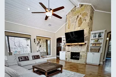 126 Packsaddle Drive, Bastrop, TX 78602 - Photo 8