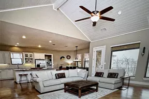 126 Pack Saddle Dr, Bastrop, TX 78602 - Photo 6