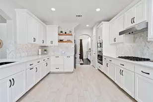 8032 Via Verde Dr, Austin, TX 78739 - Photo 16