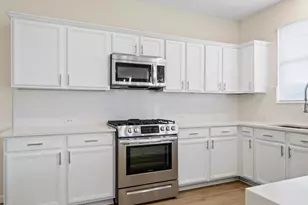 101 Redwood Dr, Kyle, TX 78640 - Photo 14