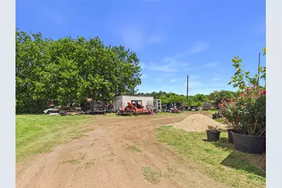 200 N Mustang Avenue, Cedar Park, TX 78613 - Photo 18