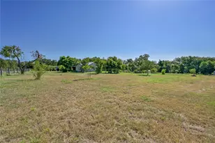 681 Co Rd 474, Elgin, TX 78621 - Photo 22