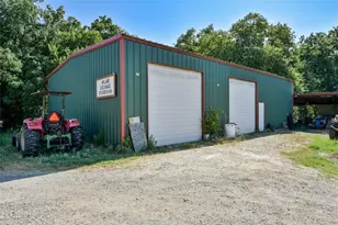 681 Co Rd 474, Elgin, TX 78621 - Photo 16