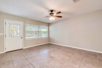 609 Cottonwod Street, Lockhart, TX 78644 - Photo 4
