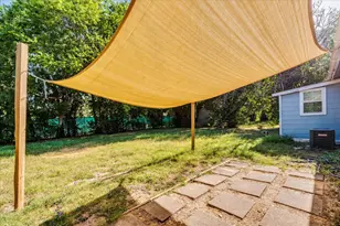 609 Cottonwod St, Lockhart, TX 78644 - Photo 22