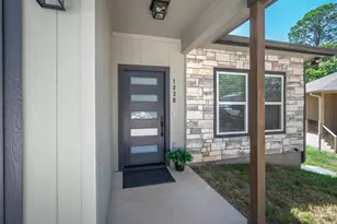 123 S Kanaio Dr, Bastrop, TX 78602 - Photo 22