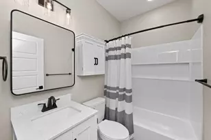 123 S Kanaio Dr, Bastrop, TX 78602 - Photo 34