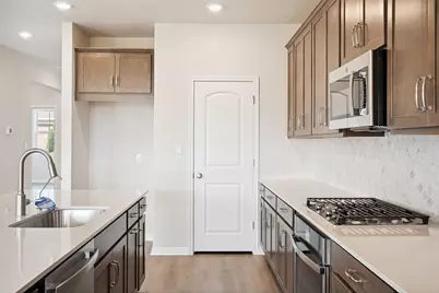 127 Arlington Park Loop, Hutto, TX 78634 - Photo 10