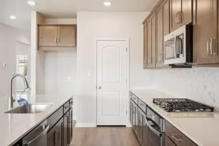 127 Arlington Park Loop, Hutto, TX 78634 - Photo 10