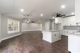 788 Fm 2571, Smithville, TX 78957 - Photo 12