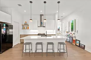 1404 E M. Franklin Ave, Austin, TX 78721 - Photo 6
