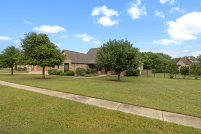 803 Pheasant Meadow, Liberty Hill, TX 78642 - Photo 4