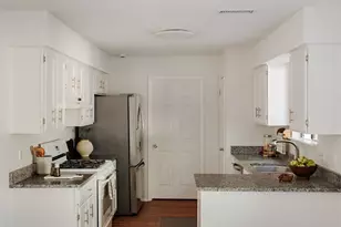 7806 Beauregard Cir, Austin, TX 78745 - Photo 10