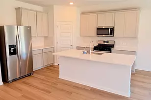 530 Lavender Crest Cove, Liberty Hill, TX 78642 - Photo 2