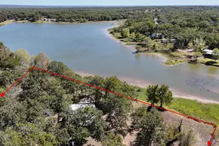 131 Moccasin Bend Dr, Smithville, TX 78957 - Photo 8