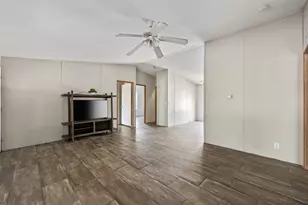 162 Jeffrey Dr, Cedar Creek, TX 78612 - Photo 4
