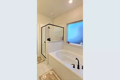 221 Travis Lane, Liberty Hill, TX 78642 - Photo 14