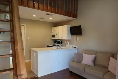 2210 Pearl Street #303, Austin, TX 78705 - Photo 16