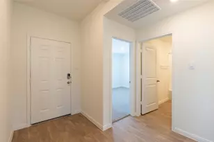 104 Las Lomas Dr, San Marcos, TX 78666 - Photo 6