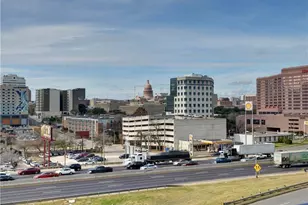 800 Embassy Dr, Austin, TX 78702 - Photo 2