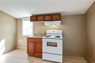 108 S Ave A Ave, Elgin, TX 78621 - Photo 2