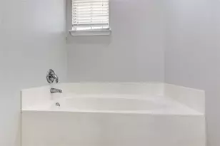 16100 S Great Oaks Dr, Round Rock, TX 78681 - Photo 26