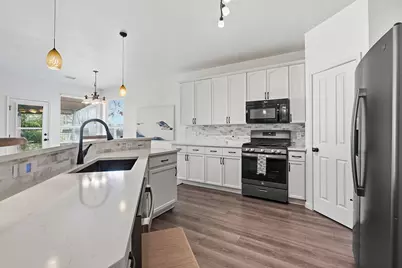 12716 Withers Way, Austin, TX 78727 - Photo 10