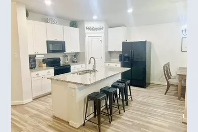 527 N Hendelson Lane, Hutto, TX 78634 - Photo 6