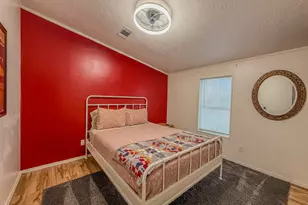 2015 Holly St, Austin, TX 78702 - Photo 10