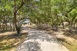 321 Sarahs Ln, Liberty Hill, TX 78642 - Photo 6