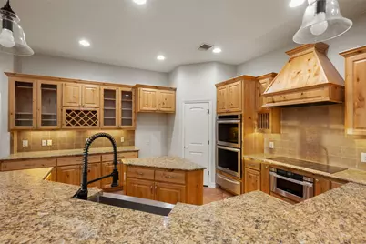 321 Sarahs Lane, Liberty Hill, TX 78642 - Photo 10