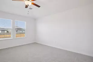 801 Universal Dr, Hutto, TX 78634 - Photo 8
