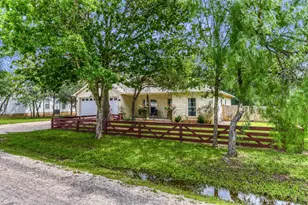 115 Mokulua Ln, Bastrop, TX 78602 - Photo 4