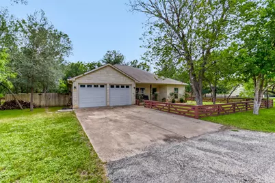 115 Mokulua Lane, Bastrop, TX 78602 - Photo 4