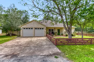 115 Mokulua Ln, Bastrop, TX 78602 - Photo 2