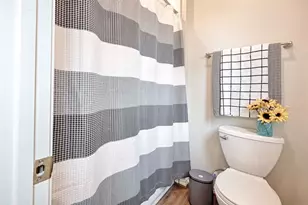 206 E Hinton Rd, Weimar, TX 78962 - Photo 18