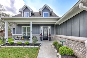 206 E Hinton Rd, Weimar, TX 78962 - Photo 1