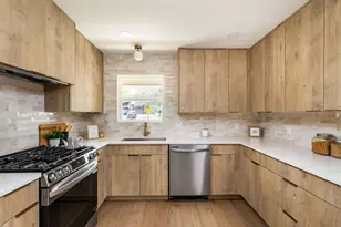 2112 Vanderbilt Ln, Austin, TX 78723 - Photo 10