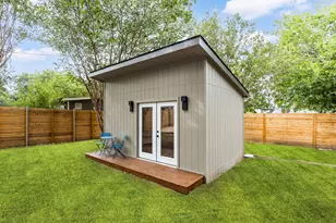2112 Vanderbilt Ln, Austin, TX 78723 - Photo 34