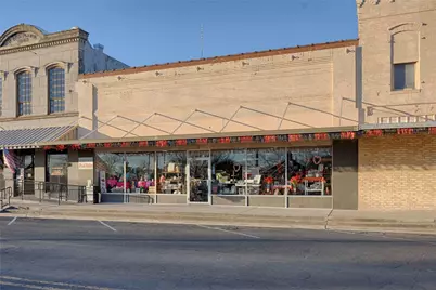 520 N Main Street, Schulenburg, TX 78956 - Photo 1