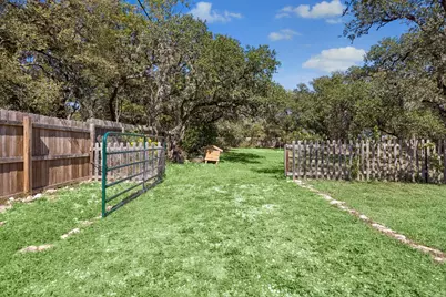 100 Quarry Springs Drive, San Marcos, TX 78666 - Photo 24