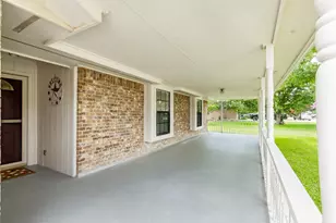 1237 Oleander Dr, New Braunfels, TX 78130 - Photo 4