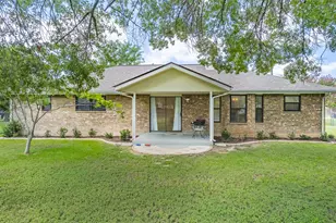 1237 Oleander Dr, New Braunfels, TX 78130 - Photo 2