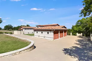 27206 Waterfall Hill Pkwy, Spicewood, TX 78669 - Photo 4