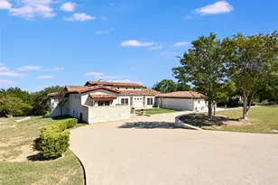 27206 Waterfall Hill Pkwy, Spicewood, TX 78669 - Photo 2